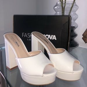 White heeled sandal 8.5